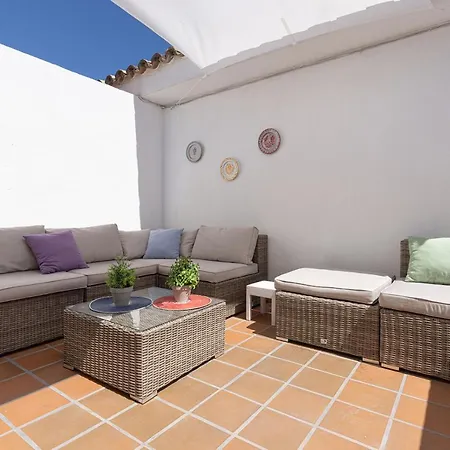 Four Bedroom Townhouse 200 Meters From The Beach!