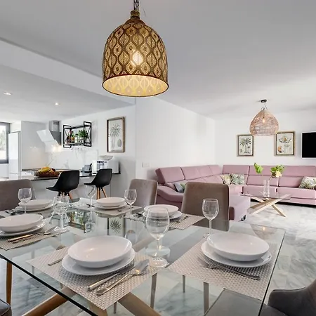 Alpehytte Four Bedroom Townhouse 200 Meters From The Beach! Estepona