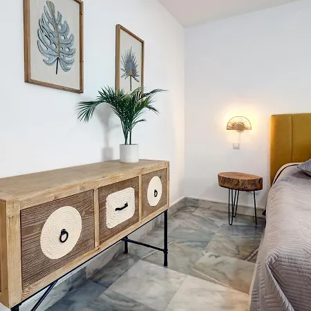 Alpehytte Four Bedroom Townhouse 200 Meters From The Beach! Estepona