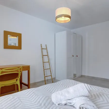 Four Bedroom Townhouse 200 Meters From The Beach! Estepona